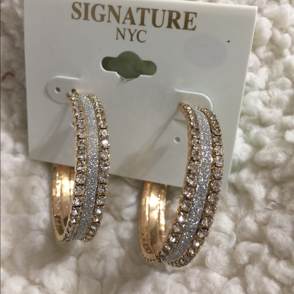 SIGNATURE STATEMENT EARRINGS